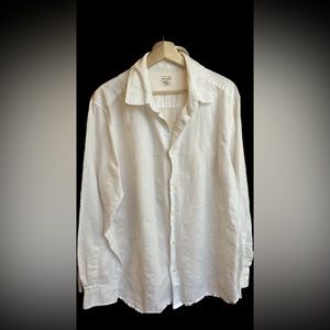 Men’s White Old Navy Casual Button Up.